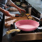 Innerwell 8-Inch Pink Nonstick Egg Pan, PFOA-Free Stone Cookware Skillet - Image 8