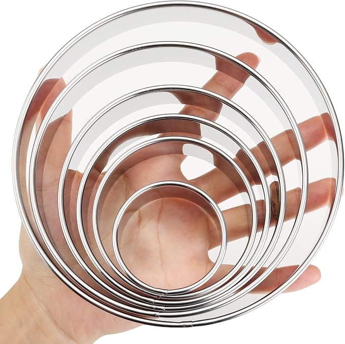 6 PCS Round Cookie Cutters, Stainless Steel Biscuit Cutters by Unknown