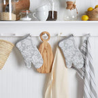 Martha Stewart Floral Vine Oven Mitt 2-Pack Set - Image 2