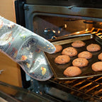 Oven Mitts Set of 2 with Transparent Clear Silicone Shell and Nice Duck - Image 3