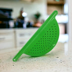 Handy Housewares Handheld Plastic Pot Drainer, Noodle & Pasta Strainer - Image 3