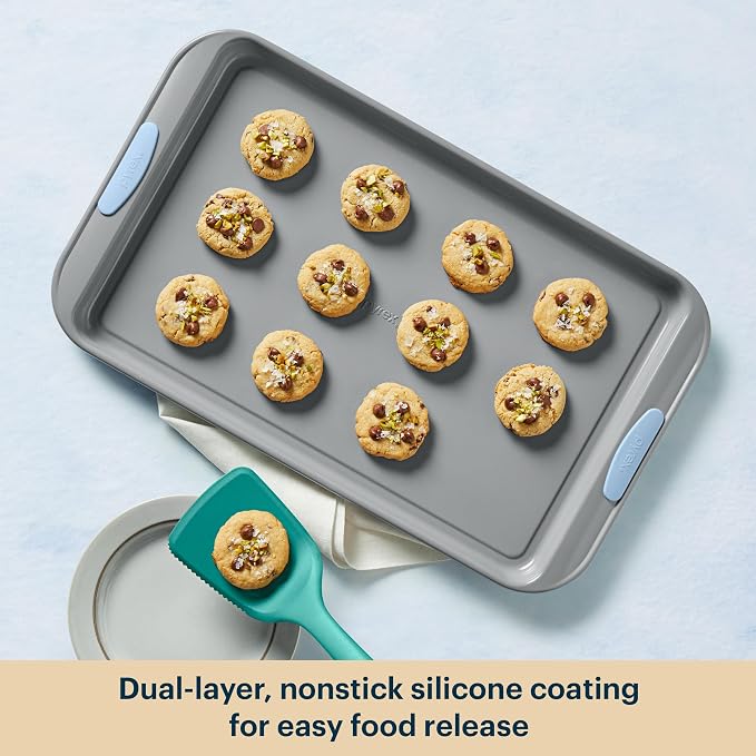 Pyrex 3-Piece Metal Cookie Sheet Bakeware Set, Lightweight Stainless Steel - Image 5