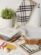 DII Home Sweet Farmhouse Kitchen Collection, Potholder/Oven Mitt/Dishtowel Set - Image 7