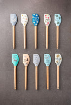 Karma, Silicone Spatula with Wood Handle Heat Resistant, cooking and Mixing - Image 3